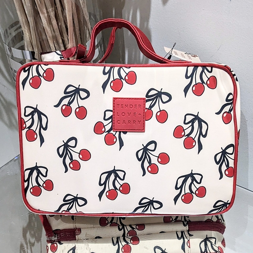 NWT Tender Love + Carry Toiletry Weekender Bag with Hanger